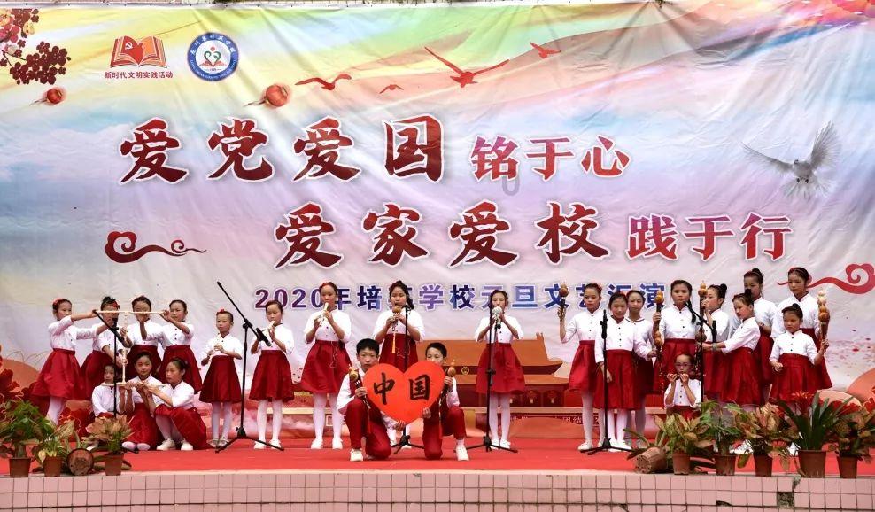 僵尸女友爱爬树
